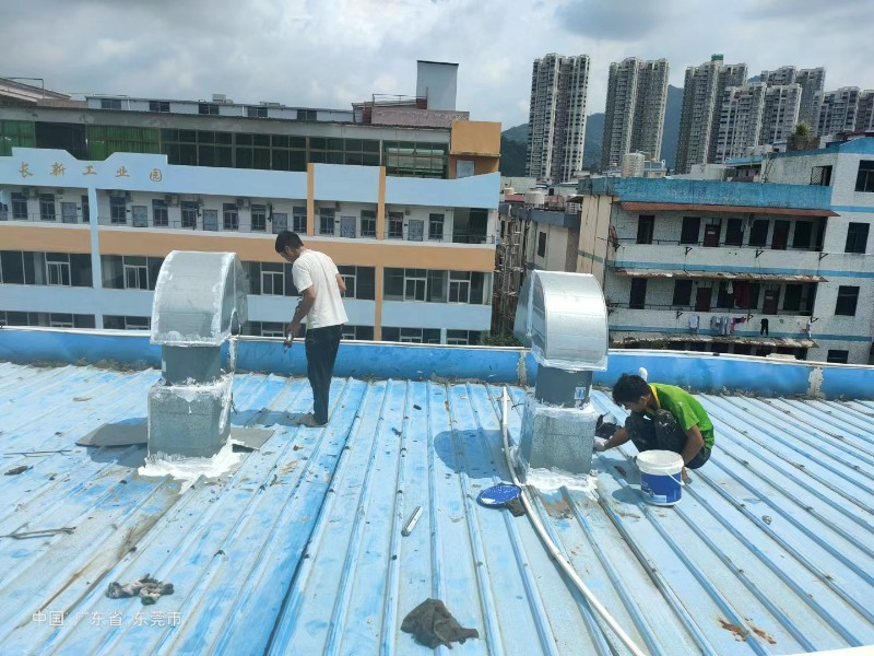 云霄钢结构屋面涂料维修方法